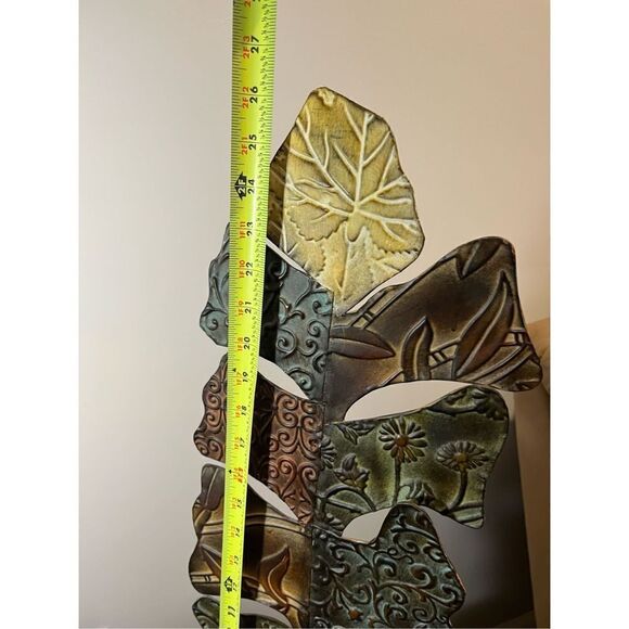 Elegant Metal Leaf Candle Holder - Picture 9 of 9